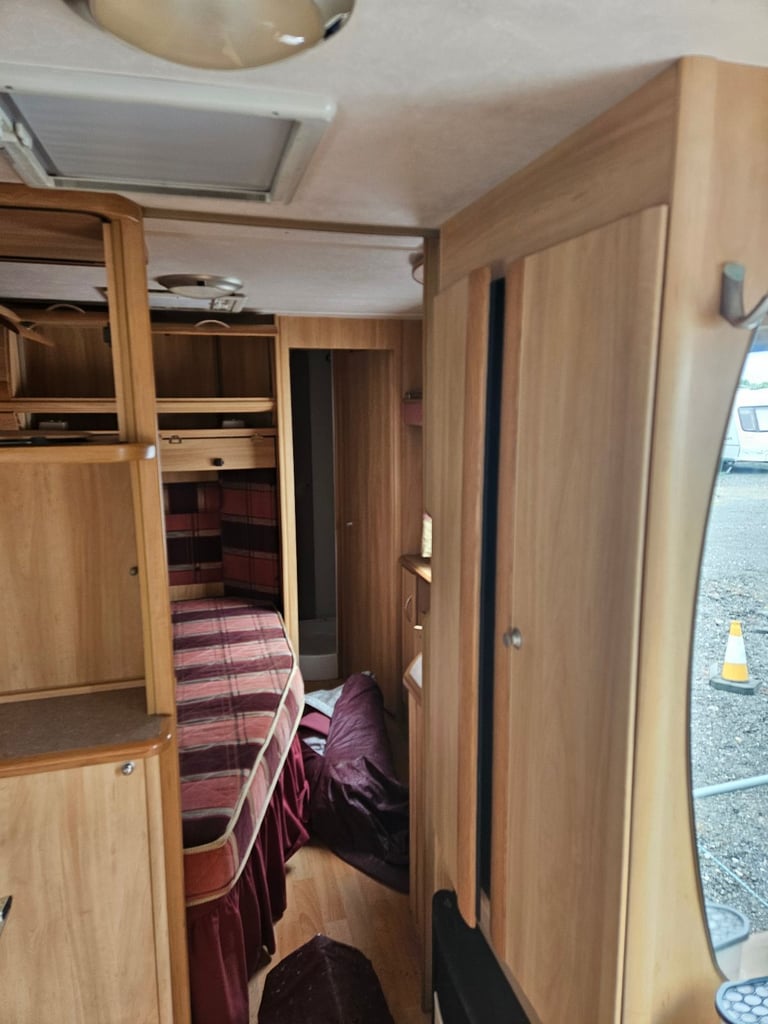 Sterling Eccles Elite Searcher Touring Caravan – For Sale