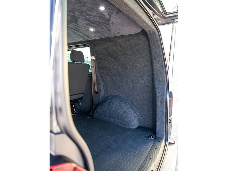 2024 Volkswagen Transporter 2.0 TDI 150 Highline Kombi Van DSG WINDOW VAN DIESEL Automatic