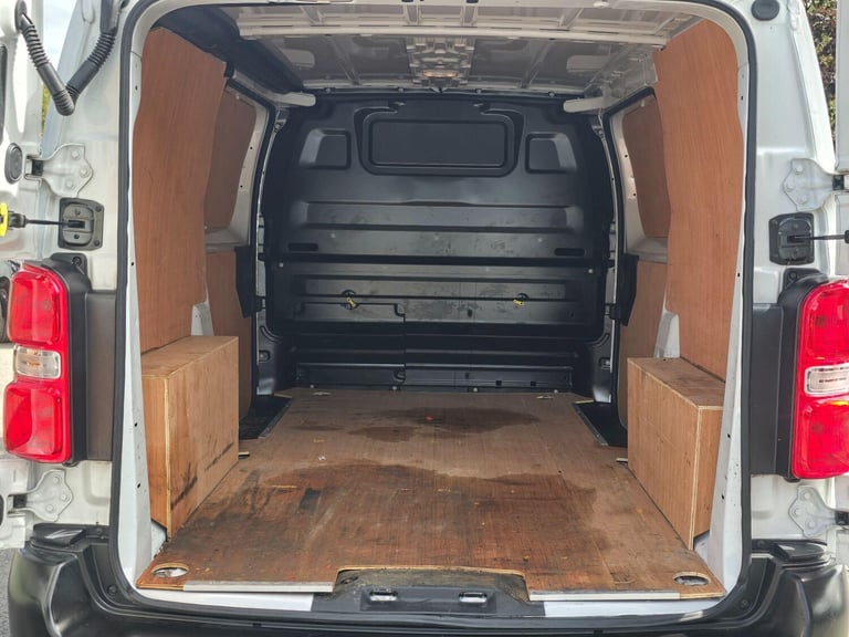 2022 Citroen Dispatch 1.5 BlueHDi 1000 Enterprise Pro M FWD 2 Euro 6 (s/s) 6dr PANEL VAN Diesel M...