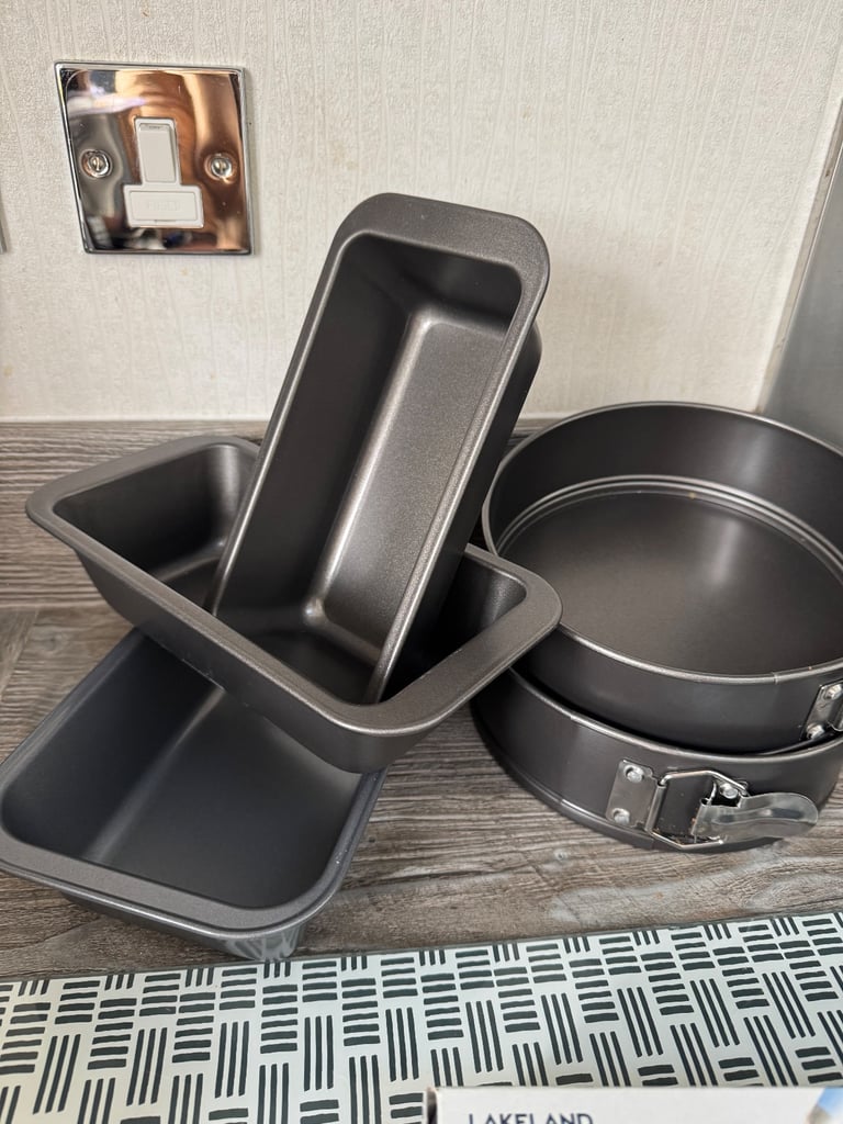 image for Baking tins and accessories 