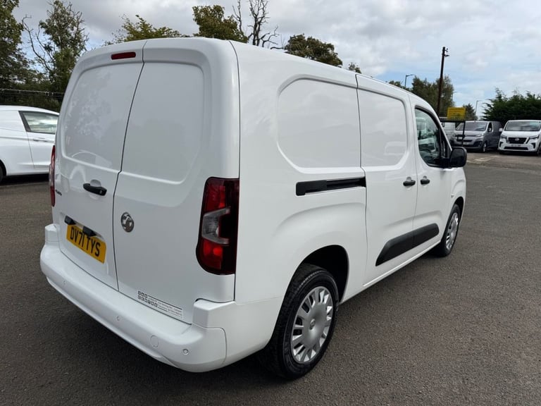 2021 Vauxhall Combo 1.5 Turbo D 2300 Sportive Panel Van 6dr Diesel Manual L2 H1 Euro 6 (100 ps) P...