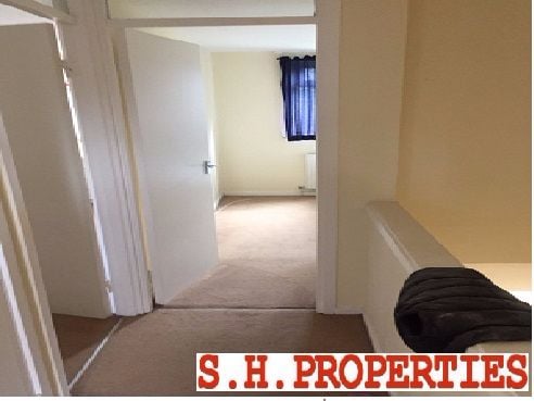 3 bedroom house in LINKS WAY, HENDON, NW4 1JR