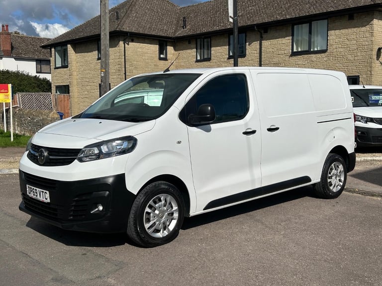 VAUXHALL VIVARO 1.5 Turbo D 2900 Dynamic +Â?9,975 Plus VAT+ Van for sale