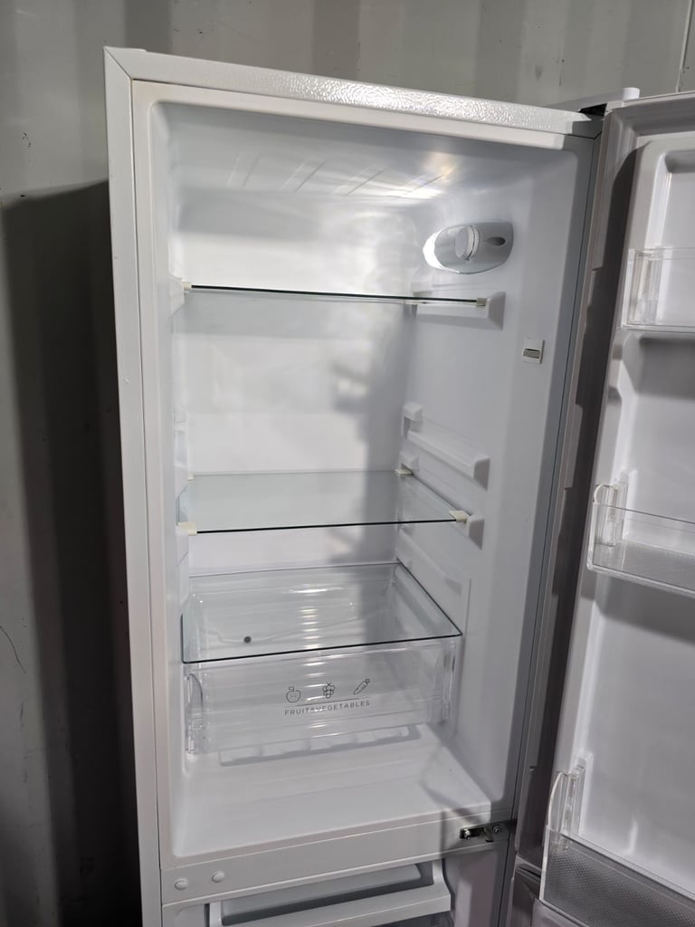 Free Delivery - Montpellier Fridge/Freezer (£150)