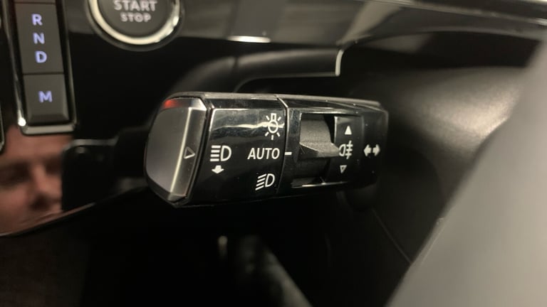 2024 Peugeot 3008 1.2 MHEV Allure e-DSC Euro 6 (s/s) 5dr SUV Hybrid Automatic