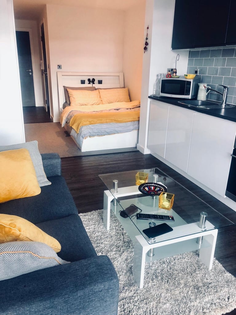 Studio Apartment to rent in Headford Street, S3