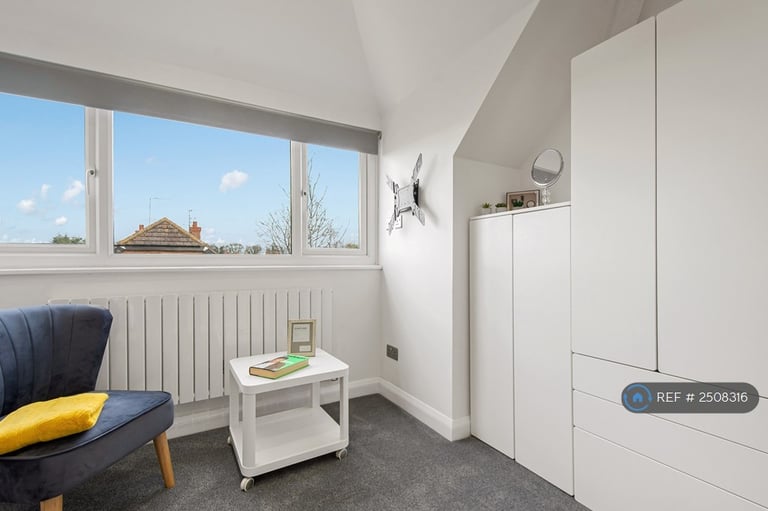 1 bedroom in Kettering, Kettering, NN15 (#2508316)