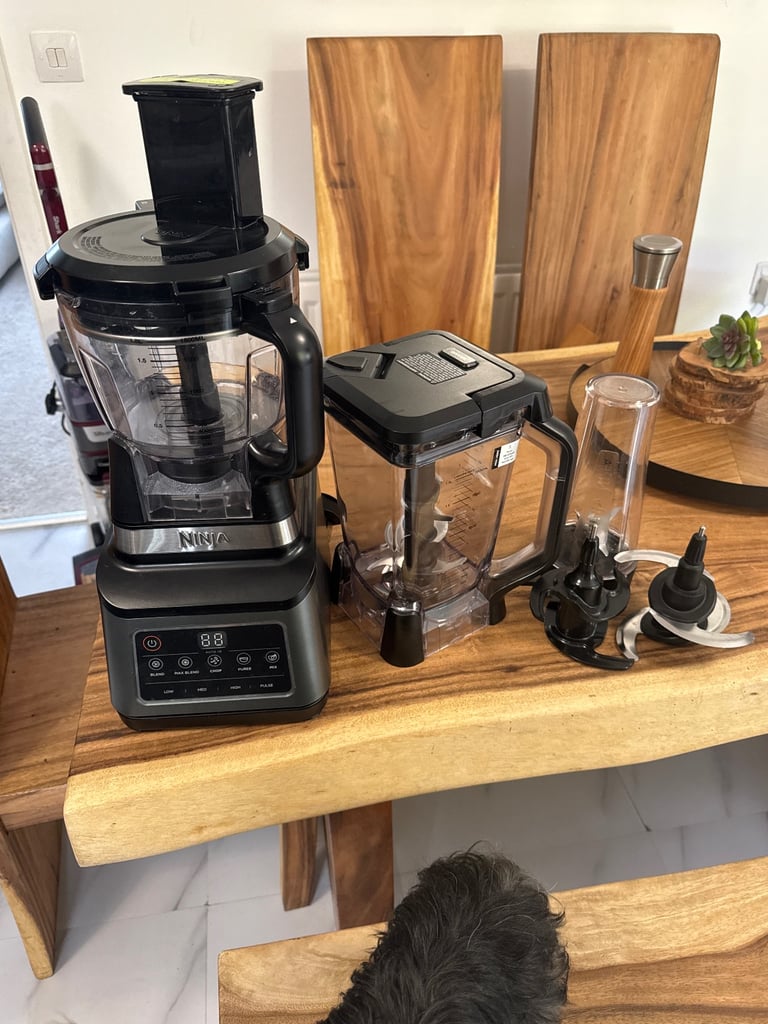 image for Ninja BN800UK Food Processor- Black and Silver.