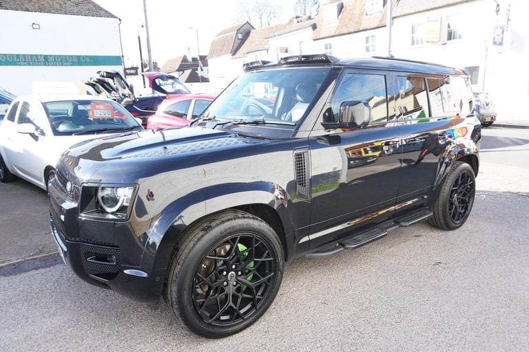 2023 Land Rover Defender 3.0 D300 X-Dynamic HSE 110 5dr Auto [7 Seat] ESTATE DIESEL Automatic