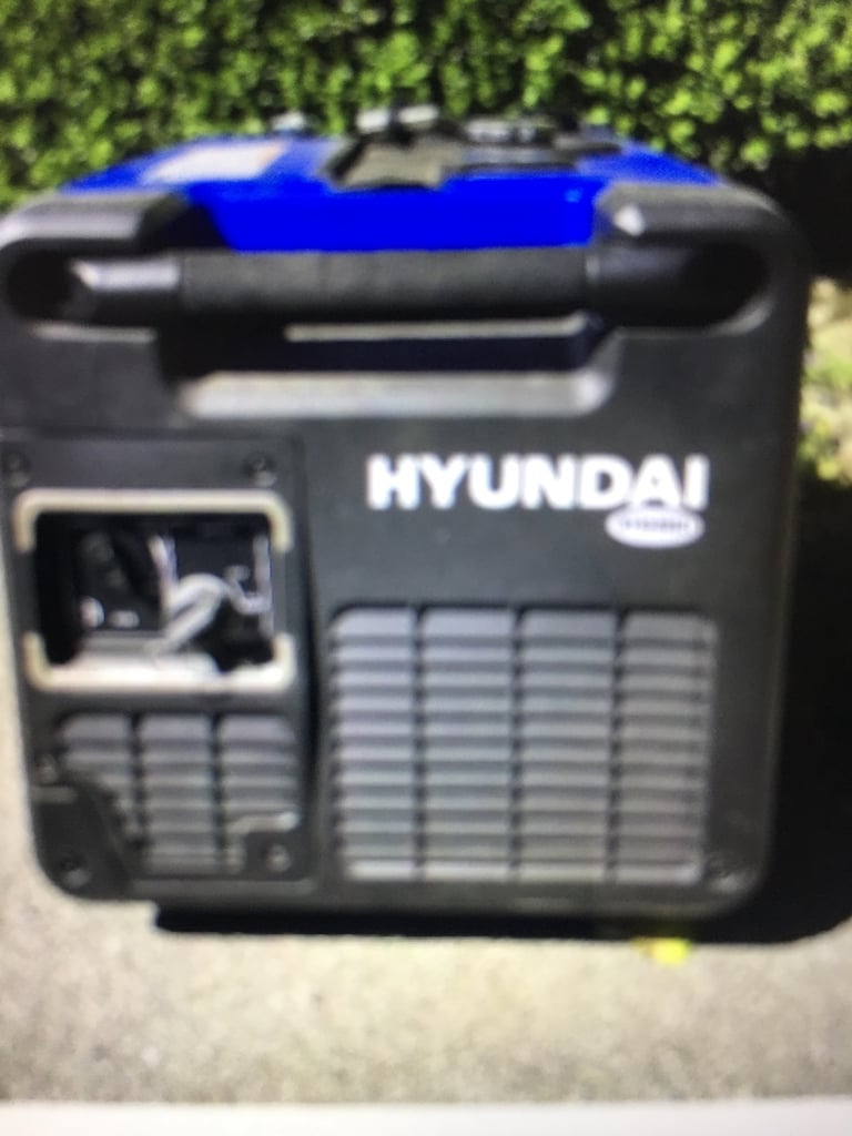HYUNDAI 4500SEI 4.5 KVA 240V Petrol portable inverter generator 