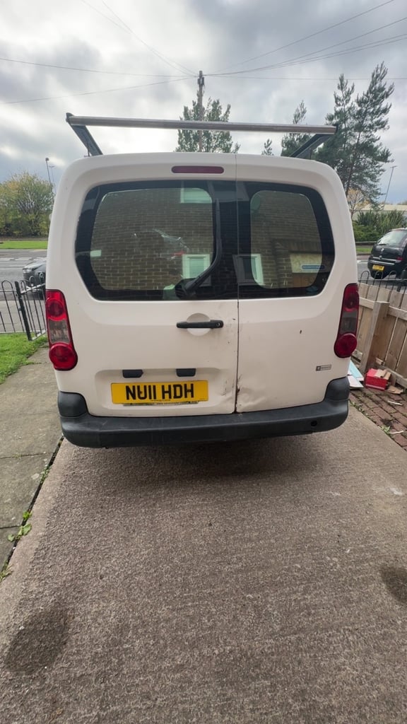 Peugeot, PARTNER crew cab  Panel Van, 2011, Manual, 1560 (cc)