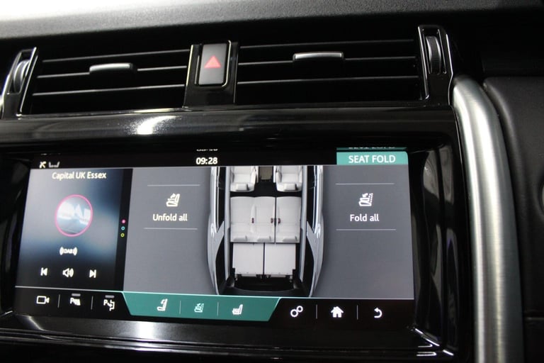 2019 Land Rover Discovery 3.0 SD V6 HSE Luxury Auto 4WD Euro 6 (s/s) 5dr ESTATE Diesel Automatic