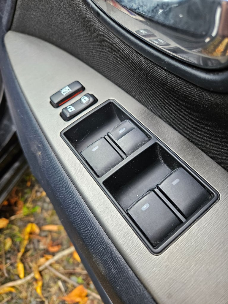 Toyota, AVENSIS, Saloon, 2009, Manual, 1998 (cc), 4 doors