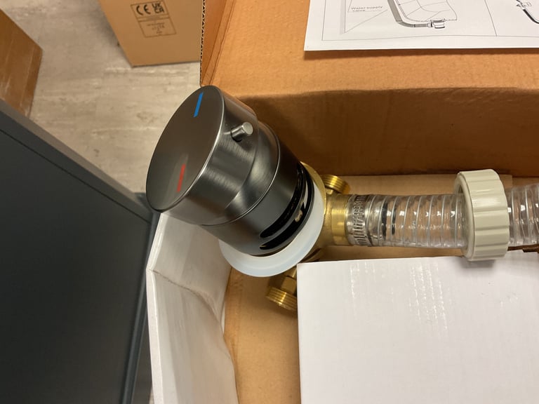 Scudo bath filler, overflow and waste in gunmetal