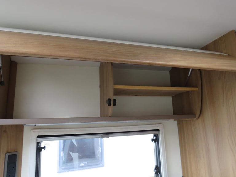 Bailey Autograph Approach 75/2 4 Berth Fixed Bed