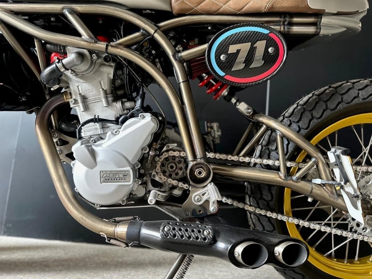 STUNNING LOW MILEAGE 2019/69 CCM SPITFIRE MOTORCYCLE 