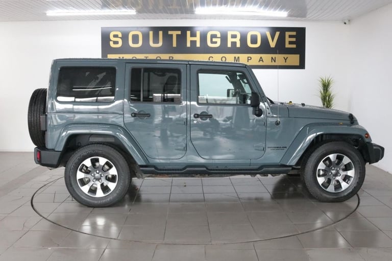 2014 Jeep Wrangler 2.8 CRD Overland 4dr Auto CONVERTIBLE DIESEL Automatic