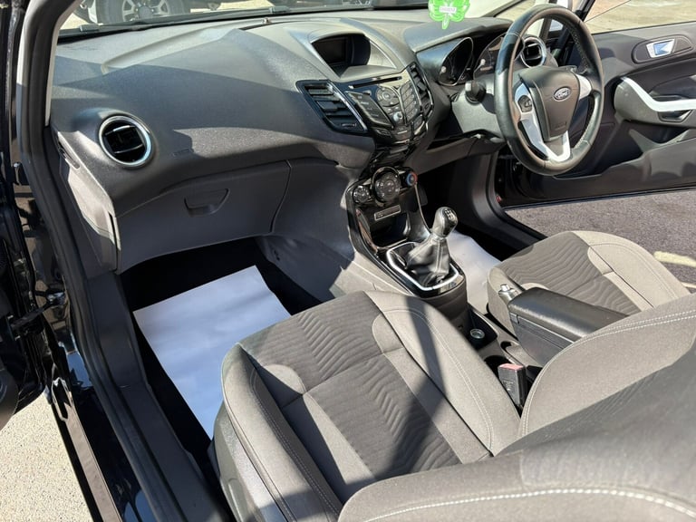 2015 Ford Fiesta 1.0 EcoBoost Zetec Black 3dr HATCHBACK Petrol Manual