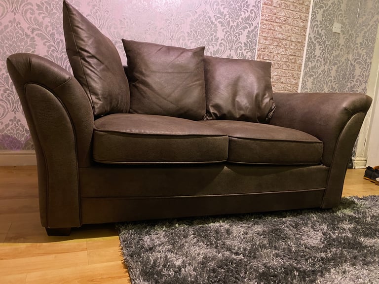 Dury Leather Look 2 Seater Sofa RRP 399£