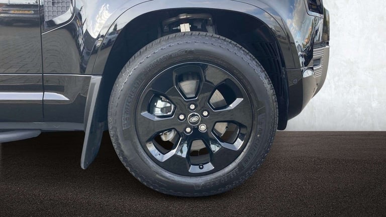 2025 Land Rover Defender 3.0 D250 X-Dynamic SE 90 3dr Auto ESTATE DIESEL Automatic