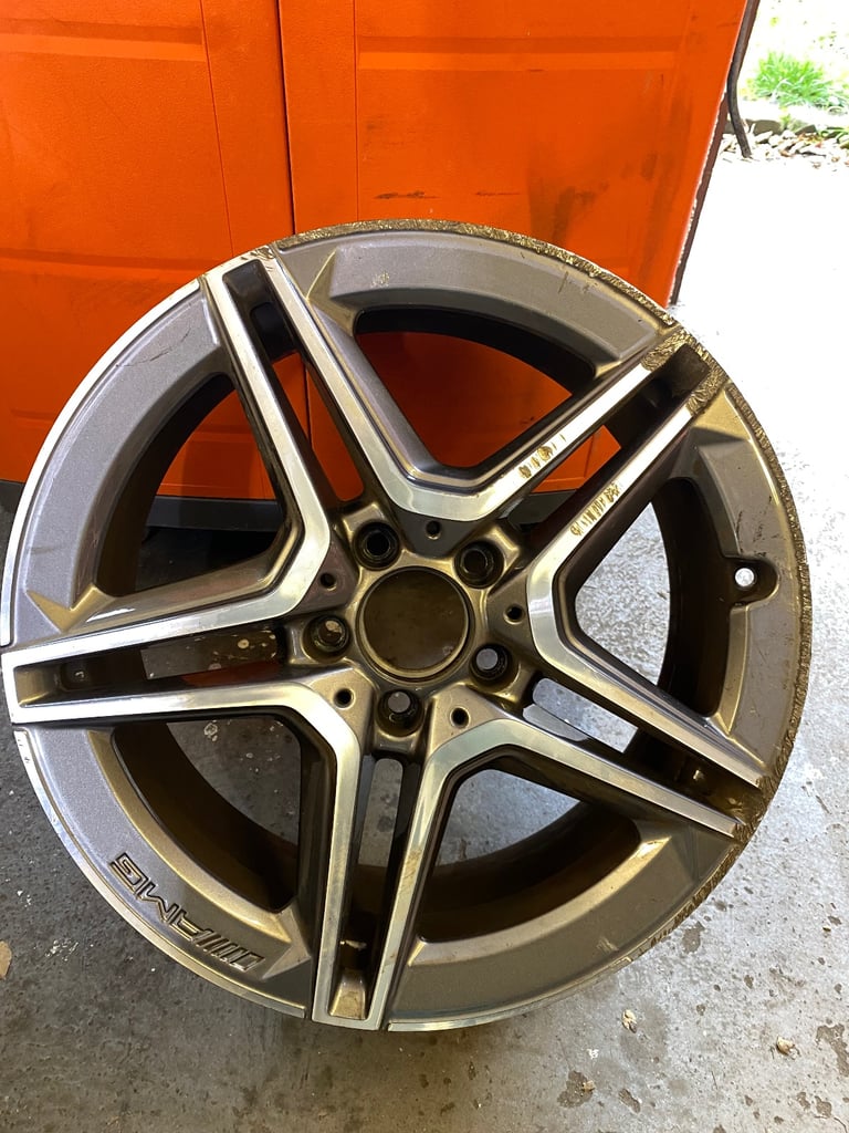 image for A class AMG 19” W177 alloy damaged