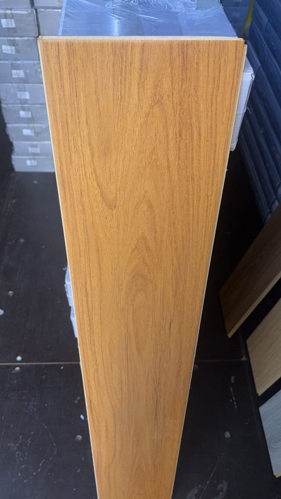 Laminate flooring 