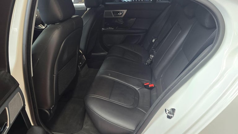 Jaguar XF 2.0I PORTFOLIO ULEZ FREE LOW MILEAGE  Petrol Automatic