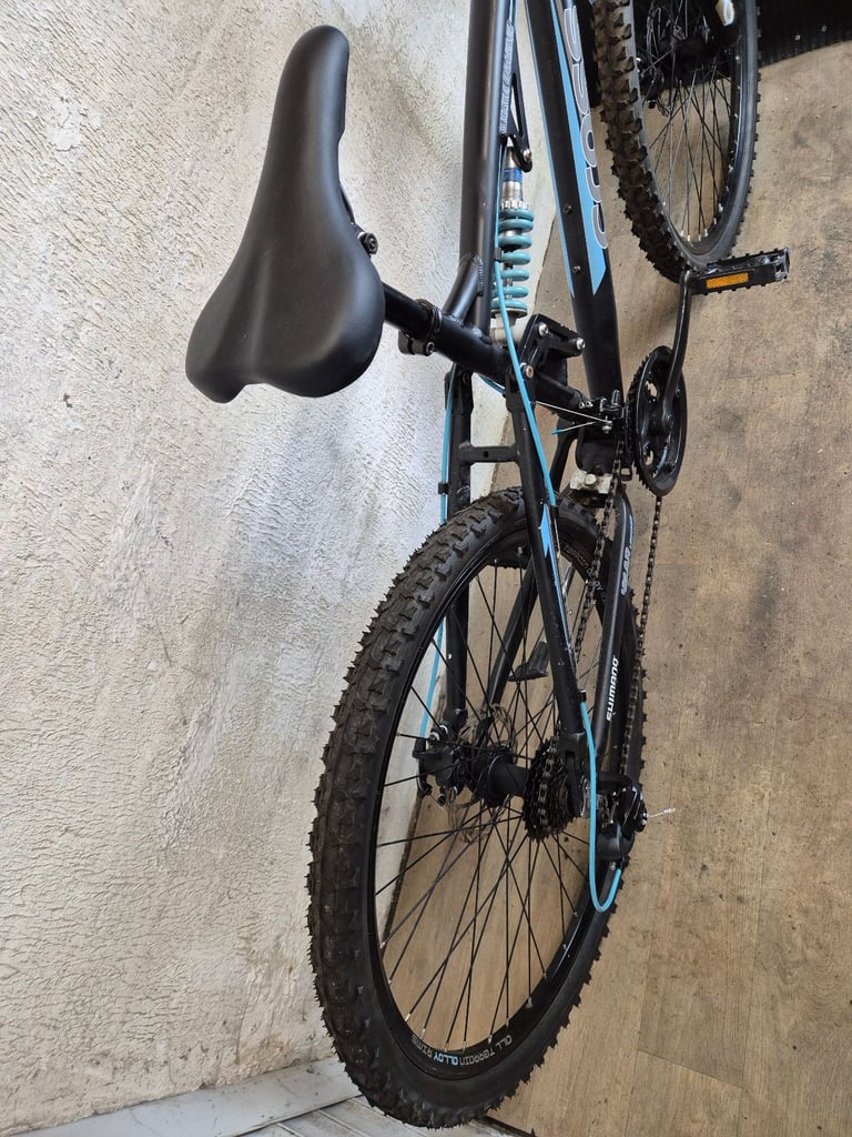 Cross DXT700 Bike - 21 Speed – 26 inch wheels.