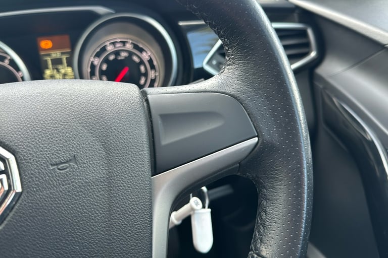  MG Gs 1.5 Tgi Exclusive Suv 5dr Petrol Manual Euro 6 s/s 160 Ps Petrol