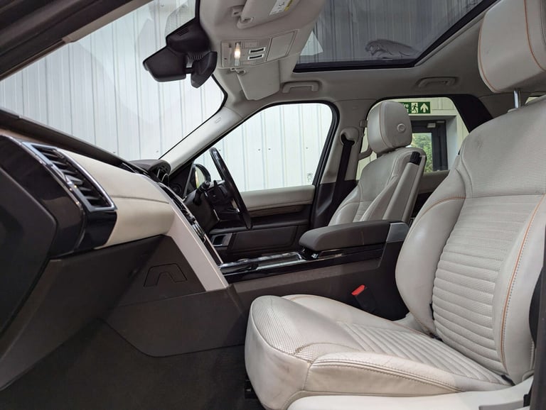 2017 Land Rover Discovery 2.0 Discovery HSE SD4 Auto 4WD 5dr SUV Diesel Automatic