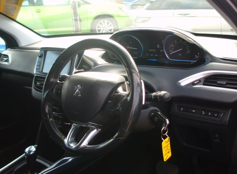 2014 Peugeot 2008 1.2 e-VTi PureTech Allure SUV 5dr Petrol EGC Euro 6 (s/s) (82