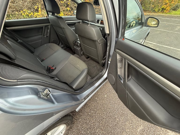 Vauxhall, VECTRA, Hatchback, 2009, Manual, 1796 (cc), 5 doors