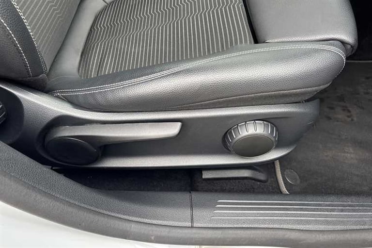 2020 Mercedes-Benz A-Class A200 Sport 4dr Auto SALOON PETROL Automatic