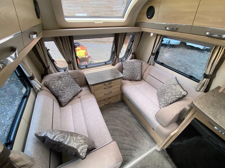 ELDDIS CRUSADER AURORA - 2019 - ISLAND BED - 4 BERTH - MOVER - PRISTINE 