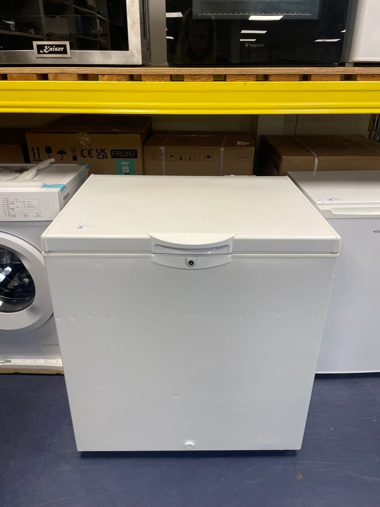 image for Indesit Large Chest Freezer TCL Reuse 100143