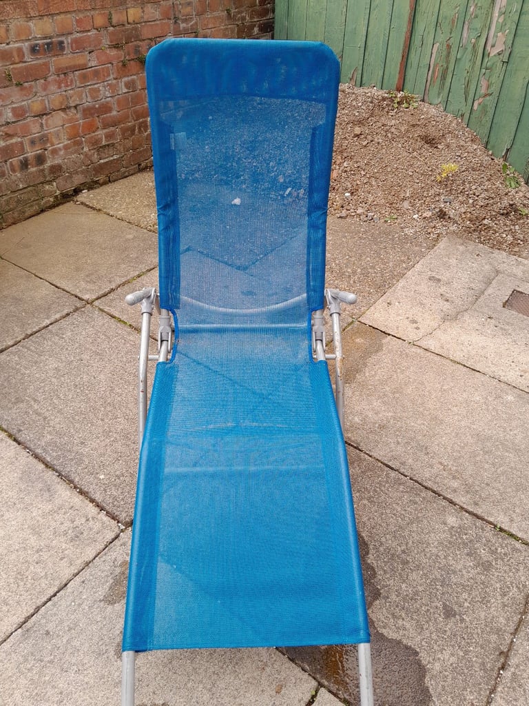 Sun lounger 