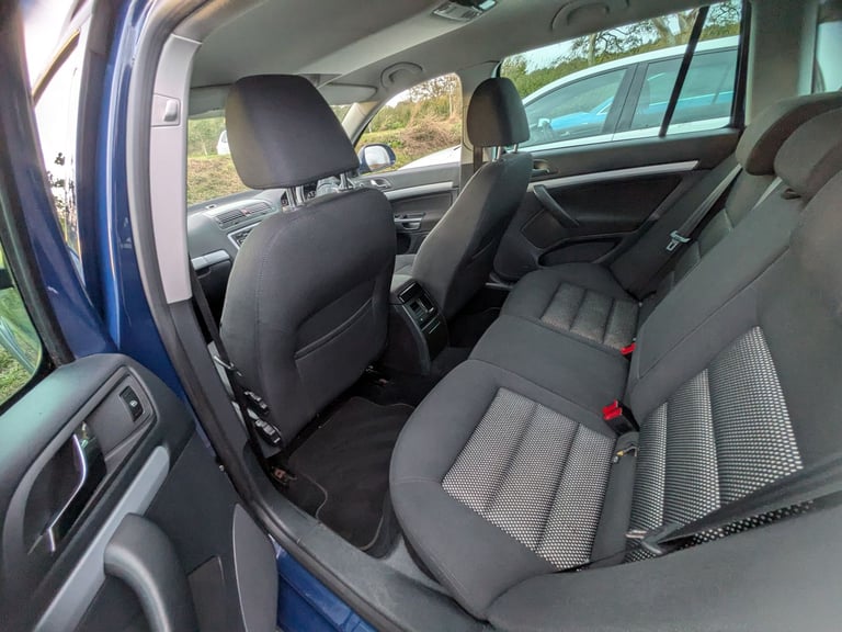 Skoda, OCTAVIA SCOUT, 4X4 Estate, 2011, Manual, 1968 (cc), 5 doors
