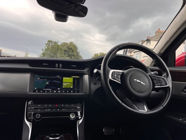2019 68 JAGUAR XF 2.0I PORTFOLIO GPF SPORTBRAKE 5DR PETROL AUTO EURO 6 (S/S) (25