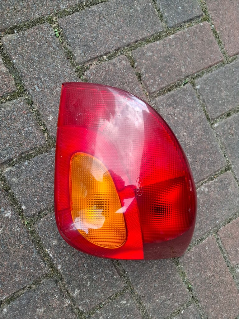 Ford rear lamp shade