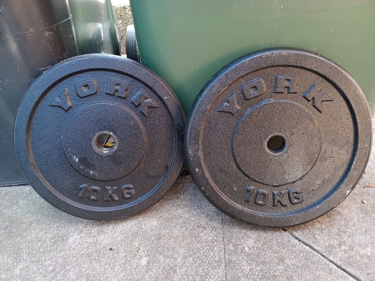 2 x 10KG YORK CAST IRON WEIGHT PLATES - 1 Inch Holes