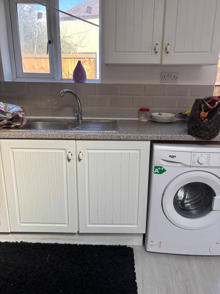 Seperate & Spacious Studio for Rent – IG2 7DL