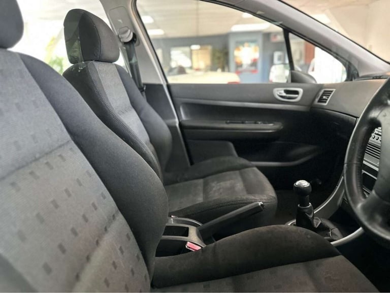 2003 Peugeot 307 1.6 SE 16v 5 seats 5dr [AC] ESTATE PETROL Manual