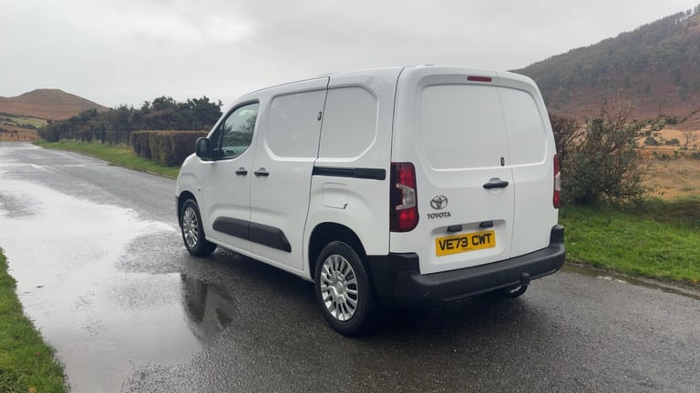 Toyota, PROACE CITY, Panel Van, 2024, Citroen Berlingo Peugeot partner Vauxhall combo