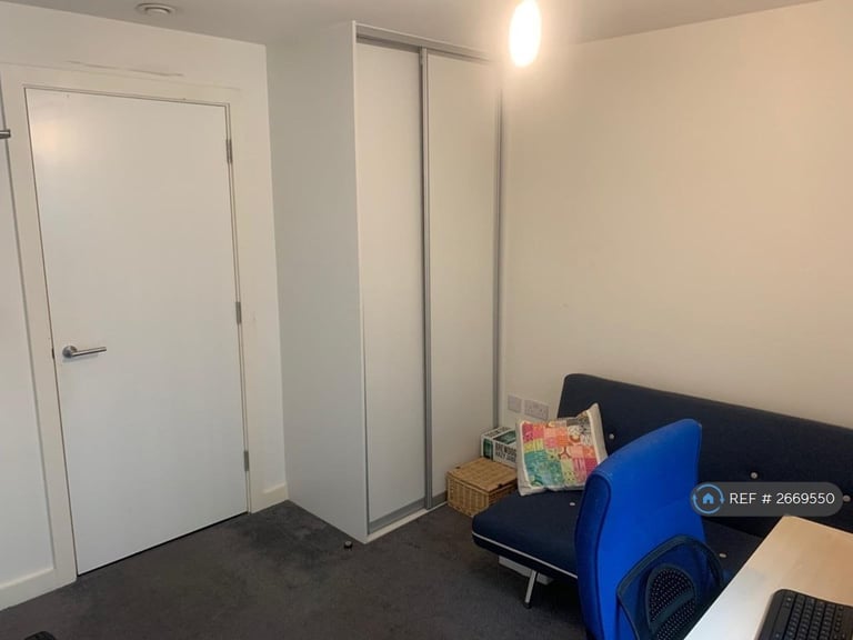 2 bedroom flat in Munday Street, Manchester, M4 (2 bed) (#2669550)