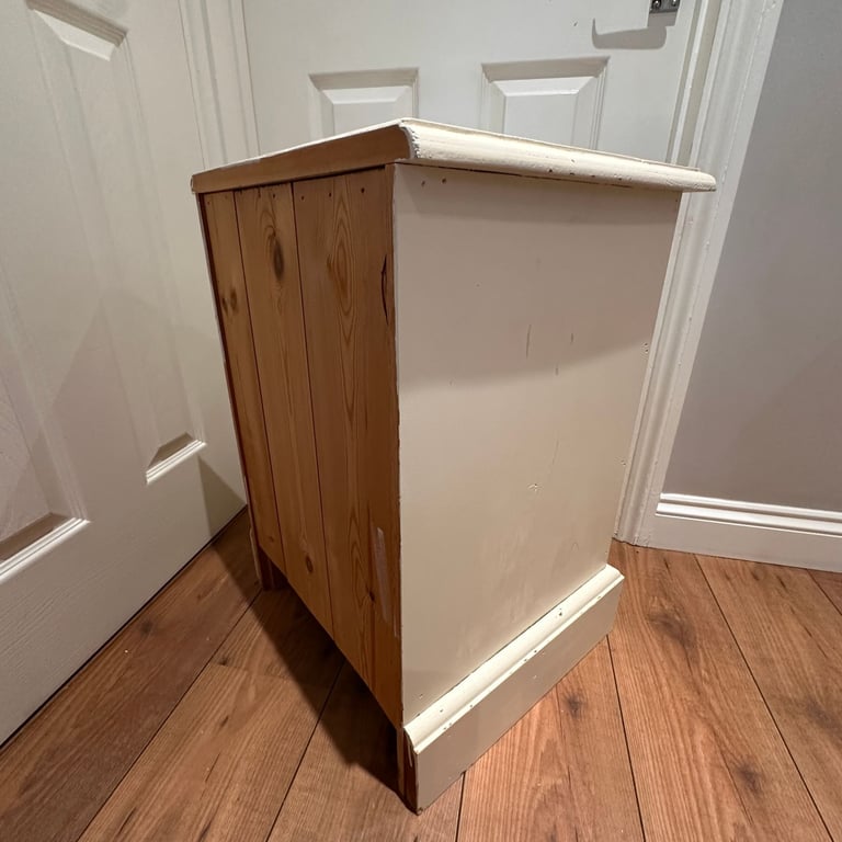 Solid Country Pine Bedside Cabinet Table 3 Dovetail Drawers Cream CHIPPED Paint