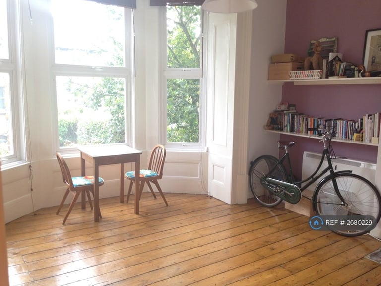 1 bedroom flat in Anerley Park, London, SE20 (1 bed) (#2680229)