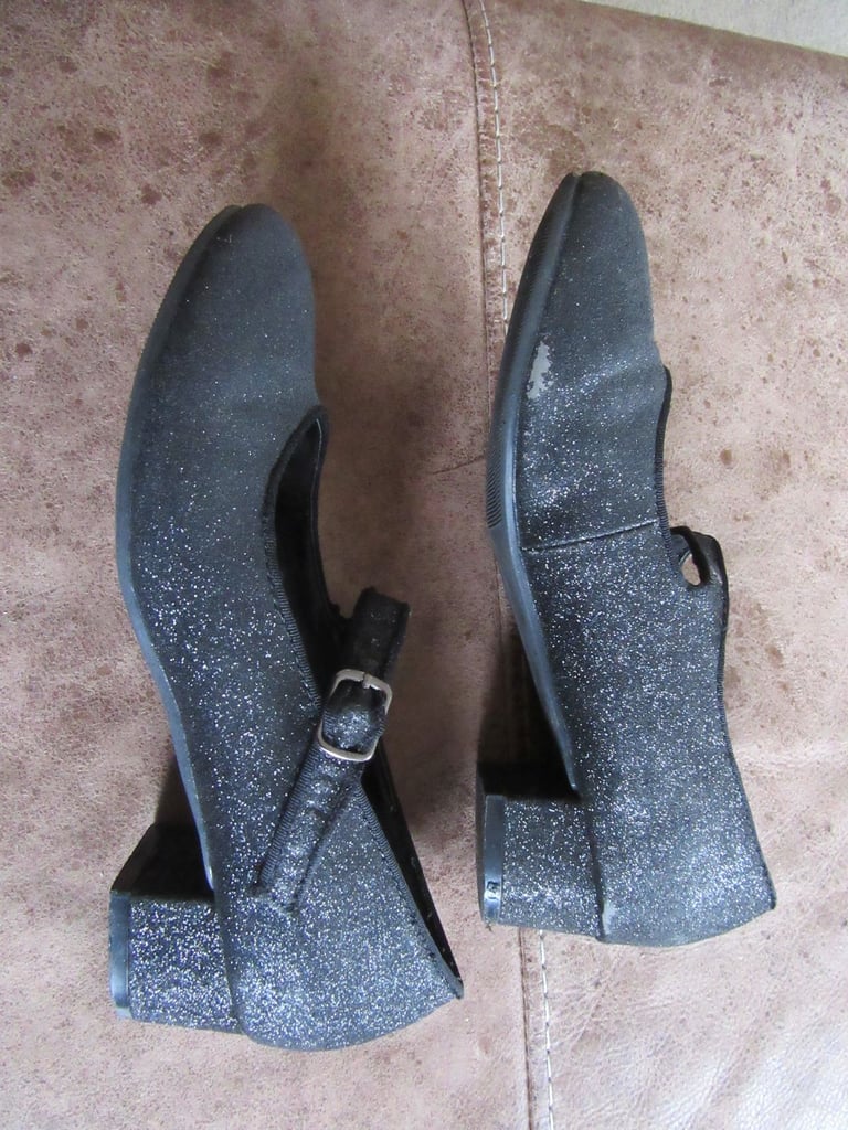 Girls Black Glitter Low Heel Easy Fasten Party Shoes - Size Uk 2