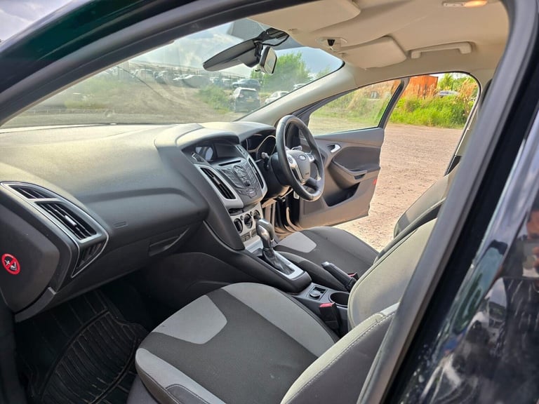 2013 Ford Focus 1.6 Zetec Powershift Euro 5 5dr Hatchback Petrol Automatic