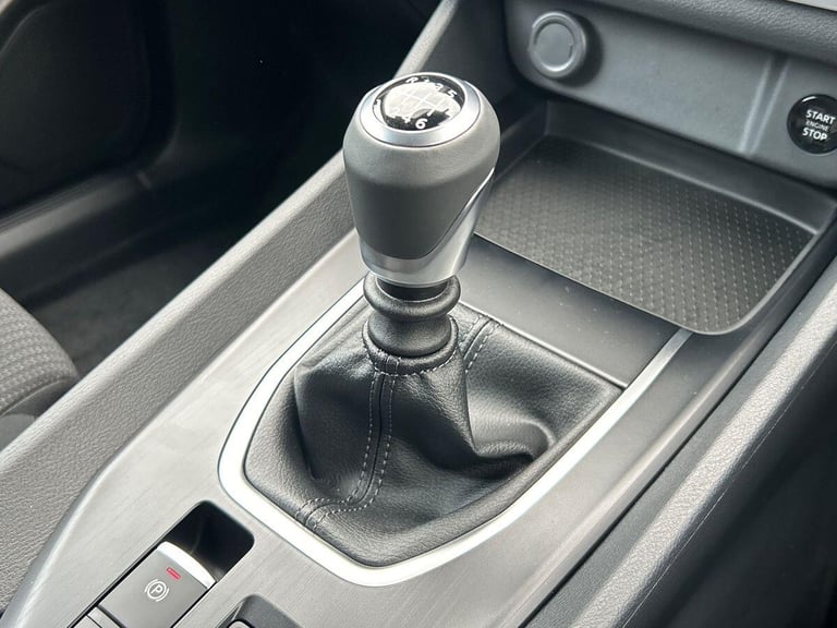 2025 Nissan Qashqai 1.3 DiG-T MH Acenta Premium 5dr HATCHBACK PETROL Manual