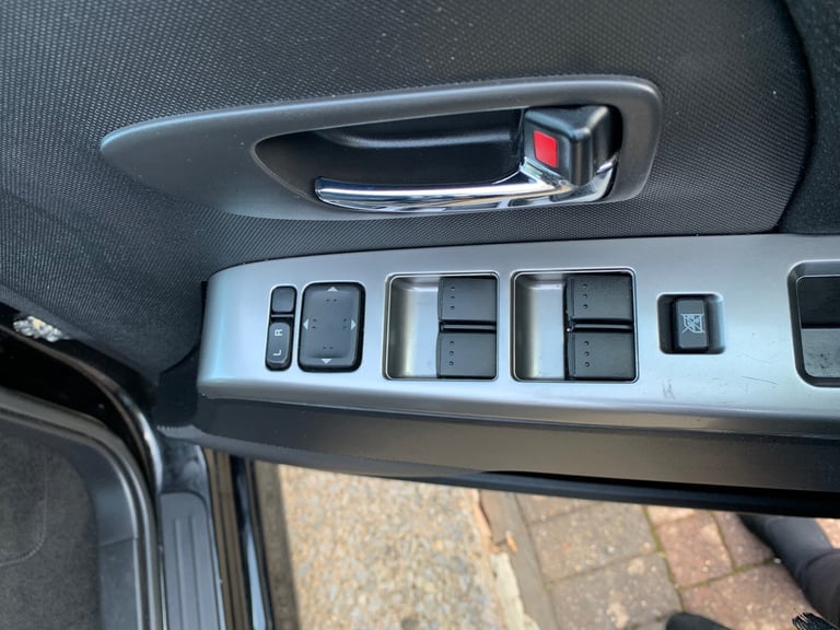 Mazda 5 - 7 Seater - Automatic Rear Doors-Sat Nav-Reverse Camera-Leather Interior